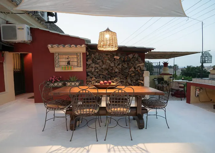 Zoe\'S Yard Family Summer House At Mon Repos