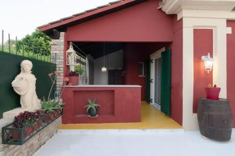 Zoe's Yard Family Summer House At Mon Repos Holiday home Anemomylos